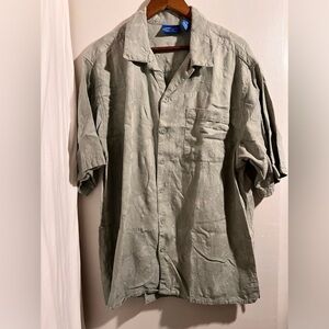 Ocean Pacific
Size: L
Color:short sleeve button down Hawaiian shirt 
like new​